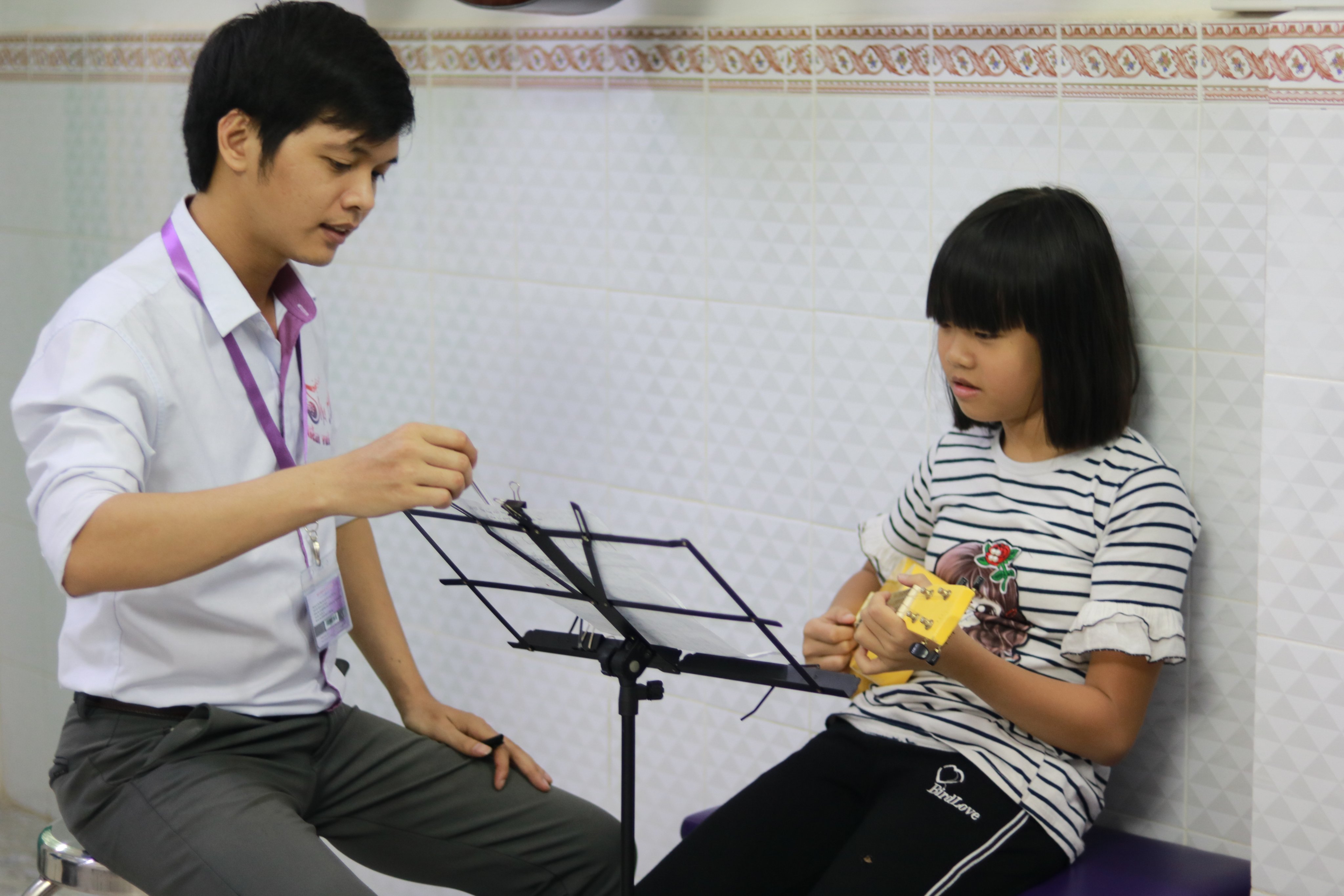 học đàn Ukulele 1 kèm 1 hiệu quả