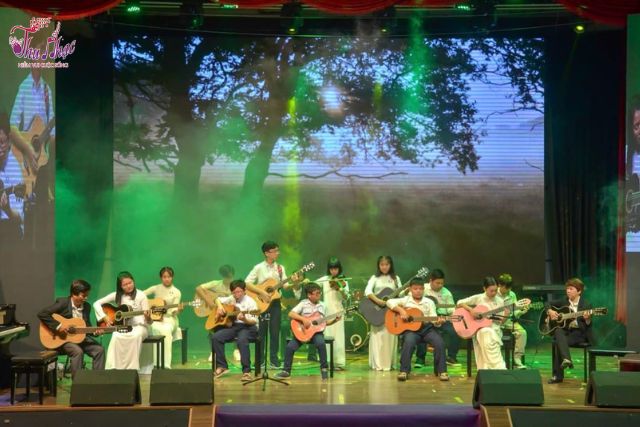 Khóa học guitar đệm hát cho bé của Thu Nhạc