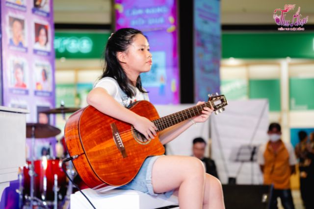 Học phí học đàn guitar classic tại quận 6