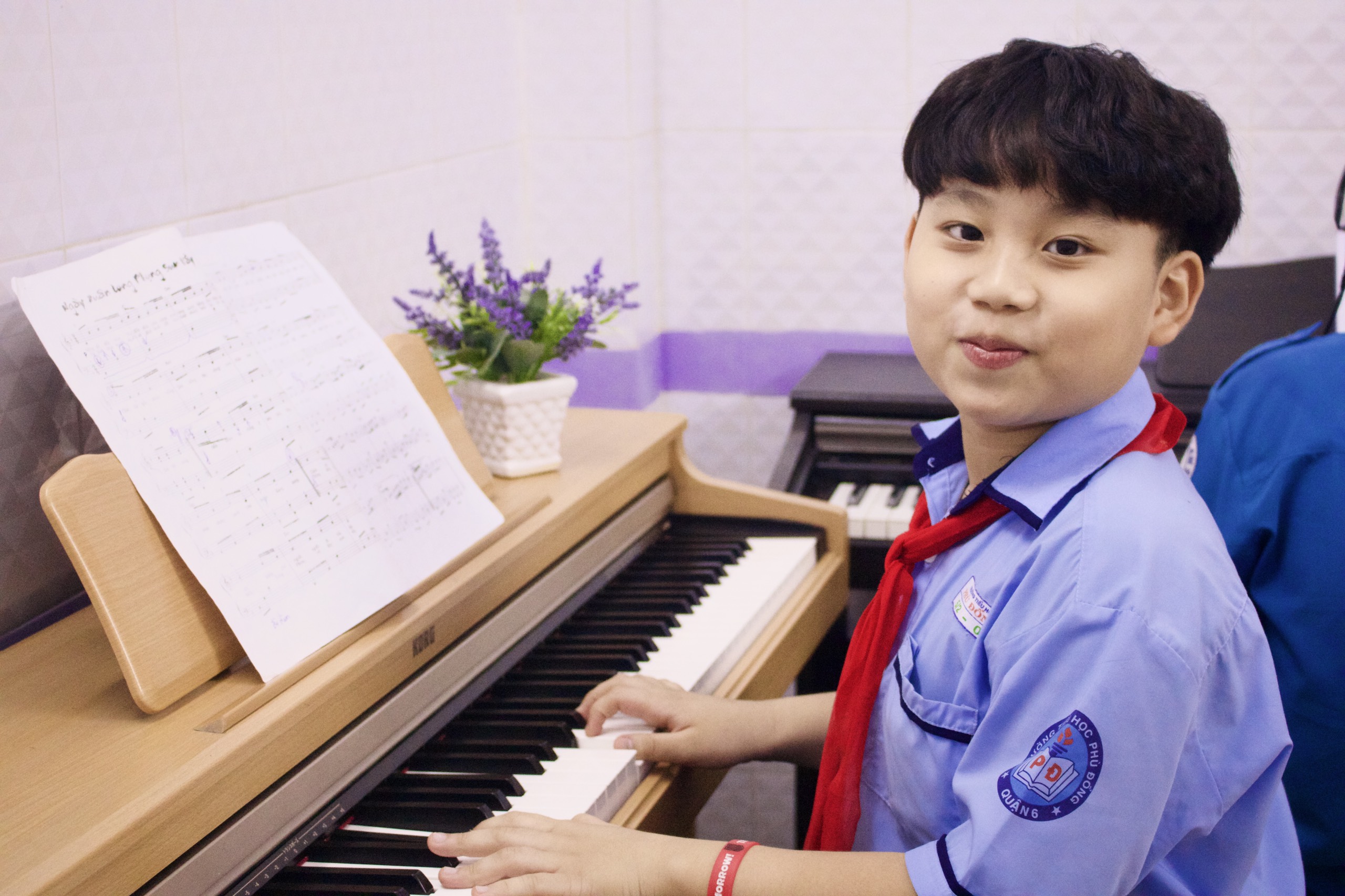 chi phí học đàn Piano cho bé online
