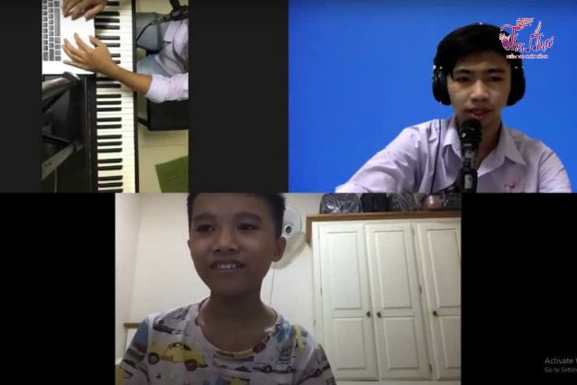 Khóa học đàn piano cơ bản 1 kèm 1 cho bé