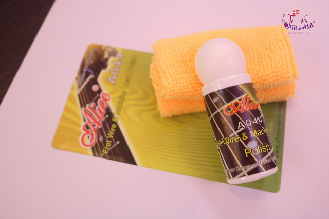 Khăn phủ đàn tranh