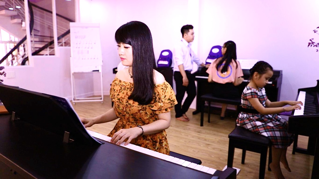 Khóa học piano cho người lớn uy tín