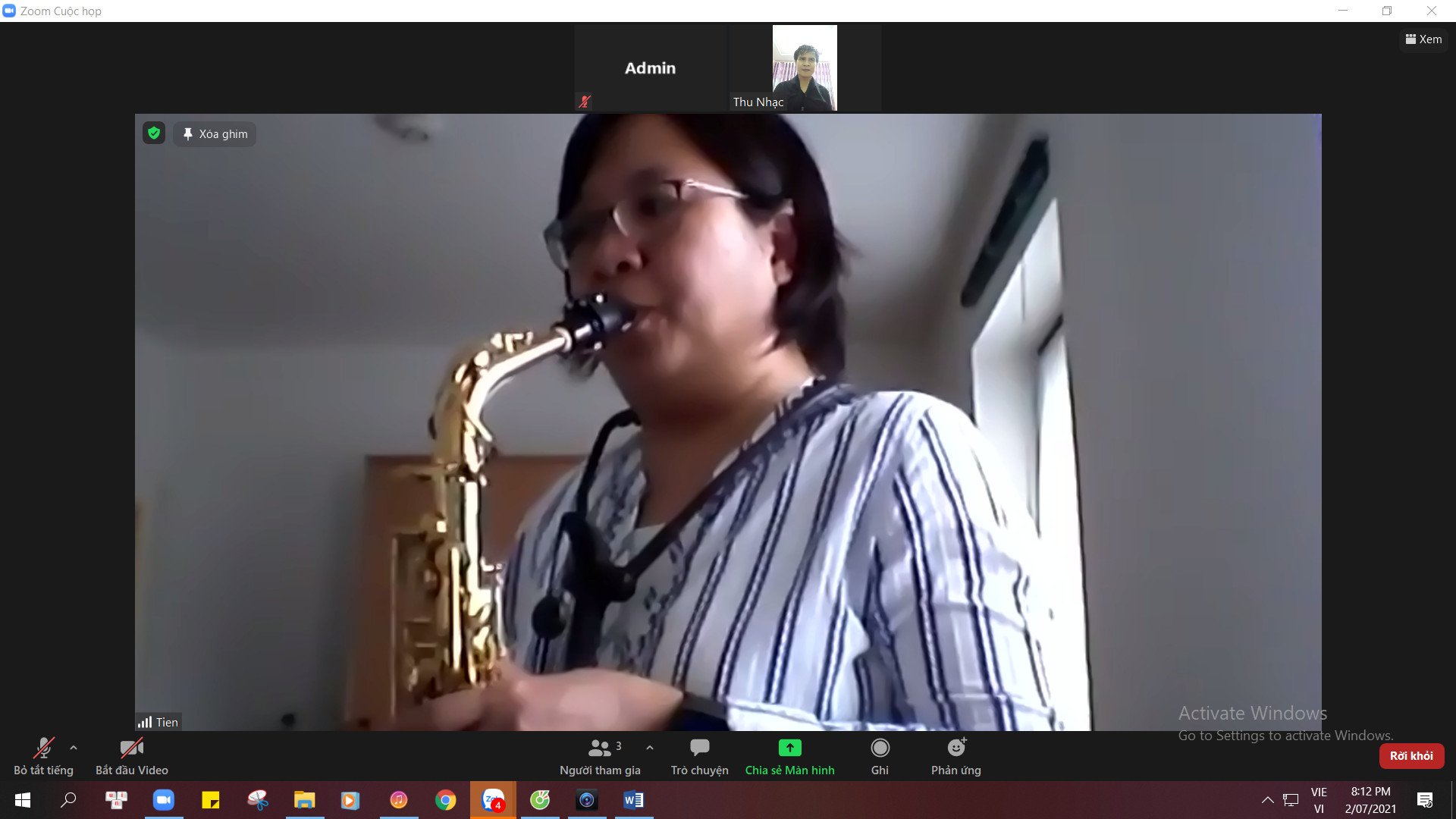 Học saxophone online có khó không