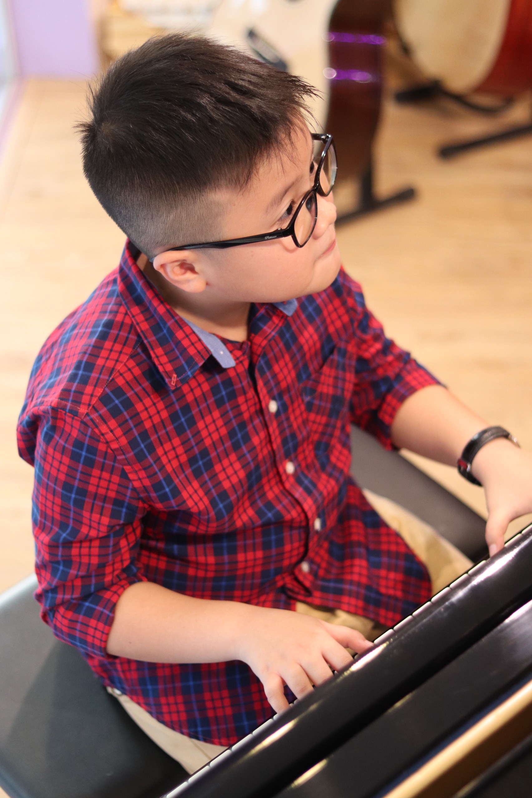 Những lợi ích cho cho trẻ học đàn piano