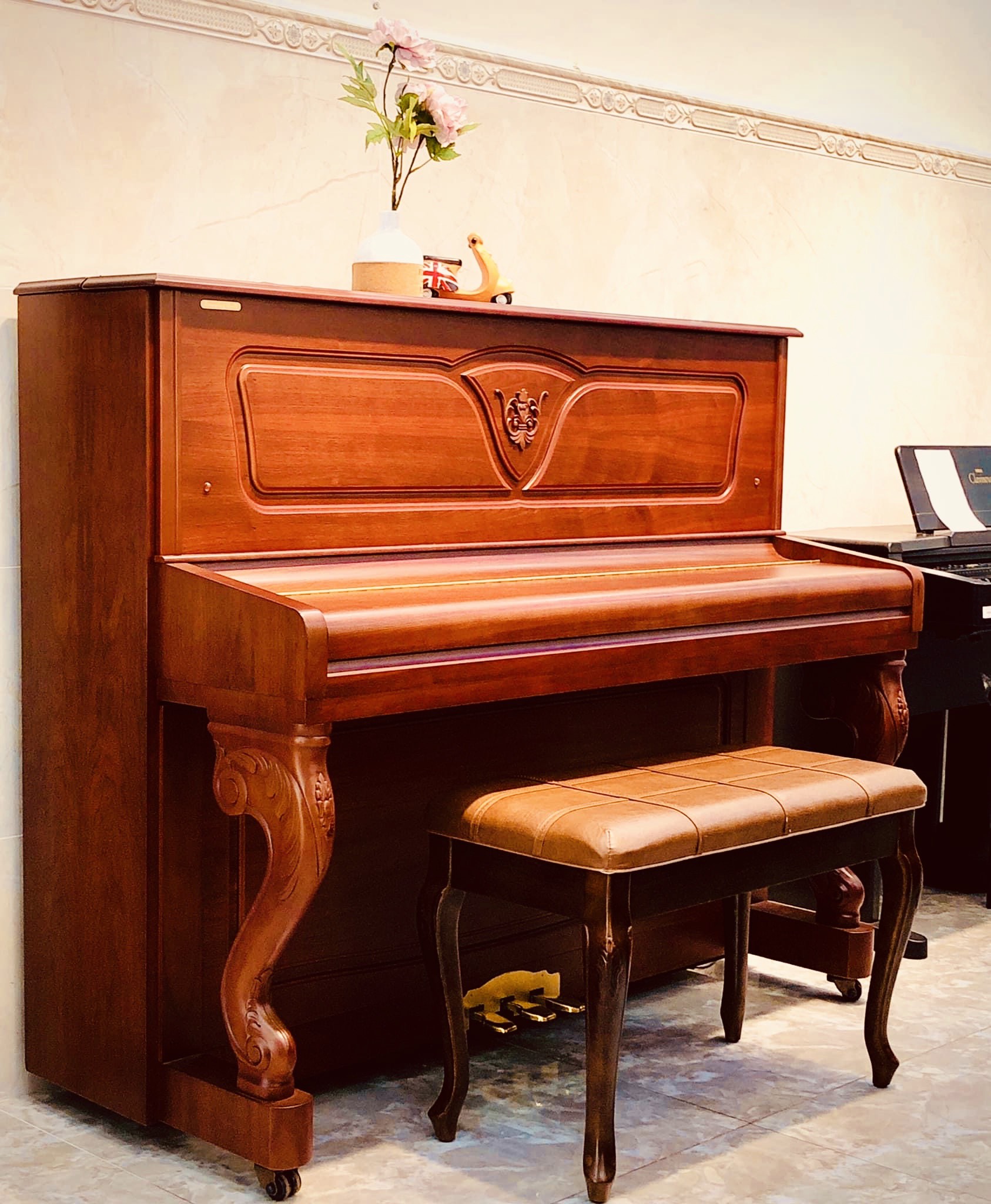 Đàn piano cơ chính hãng