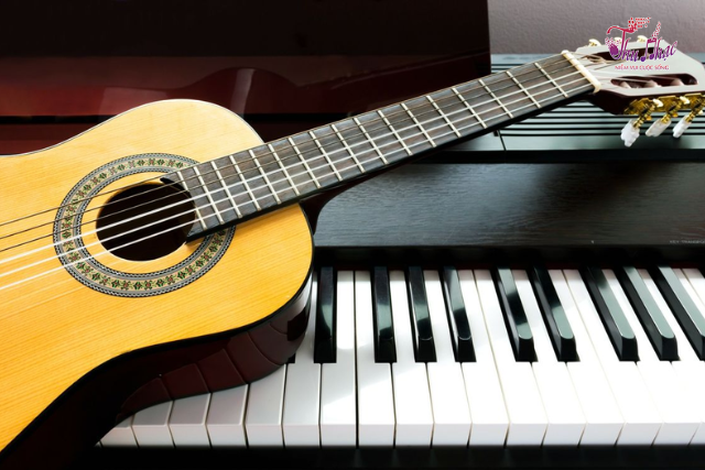 Sửa đàn guitar tại Tân Phú bị gãy cần