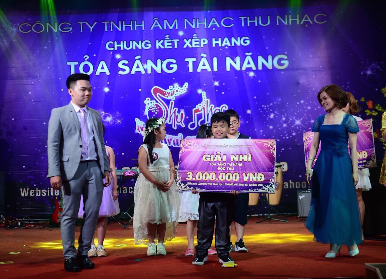 học đàn Ukulele online uy tín