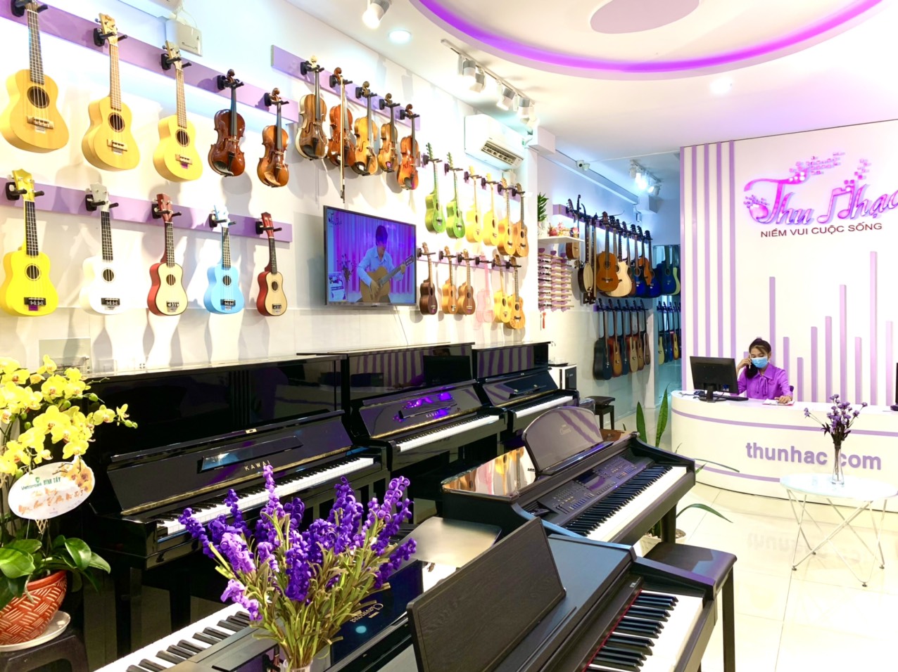 Thu Nhạc - Địa điểm bán đàn Piano điện Roland chính hãng uy tín