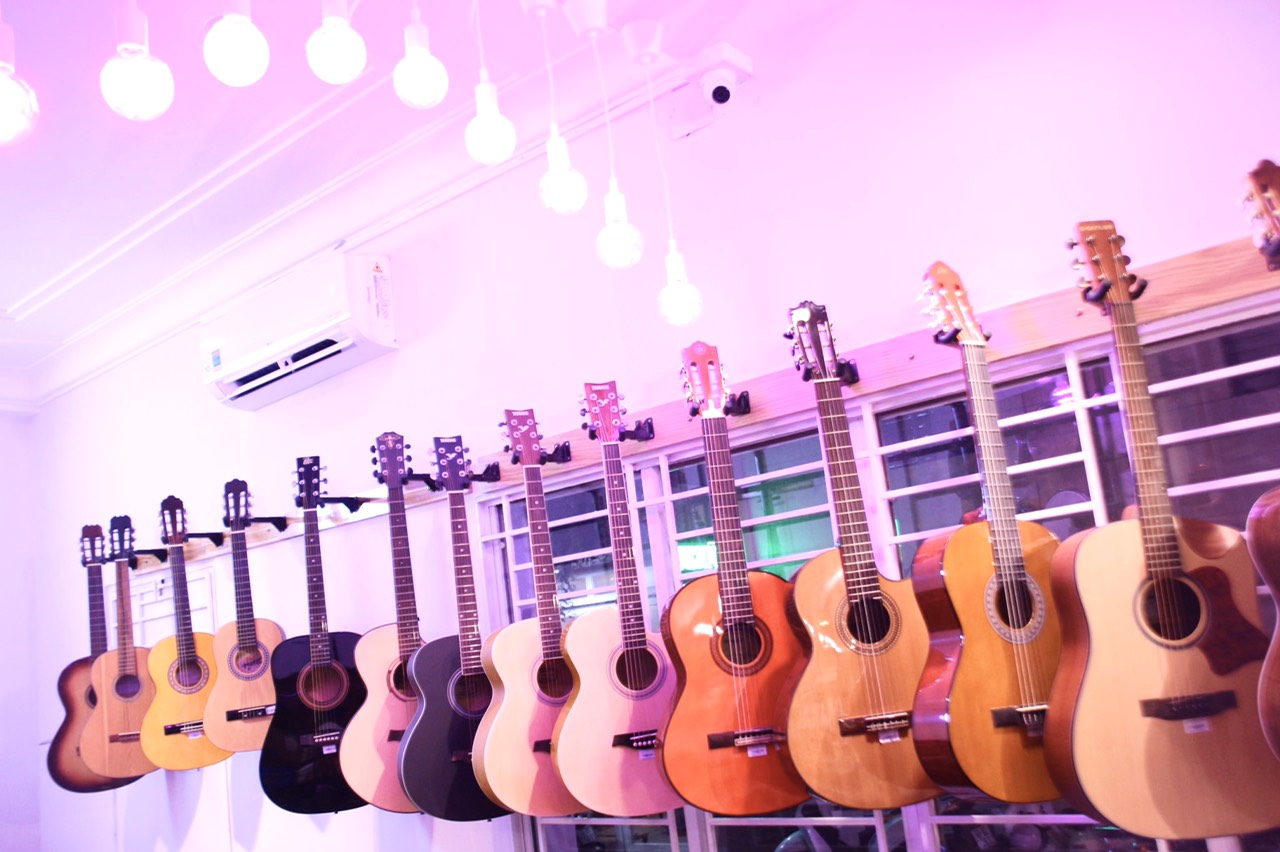 Trung tâm Âm Nhạc Thu Nhạc - Địa điểm mua đàn Guitar giá rẻ uy tín chất lượng tại quận 1 TPHCM.