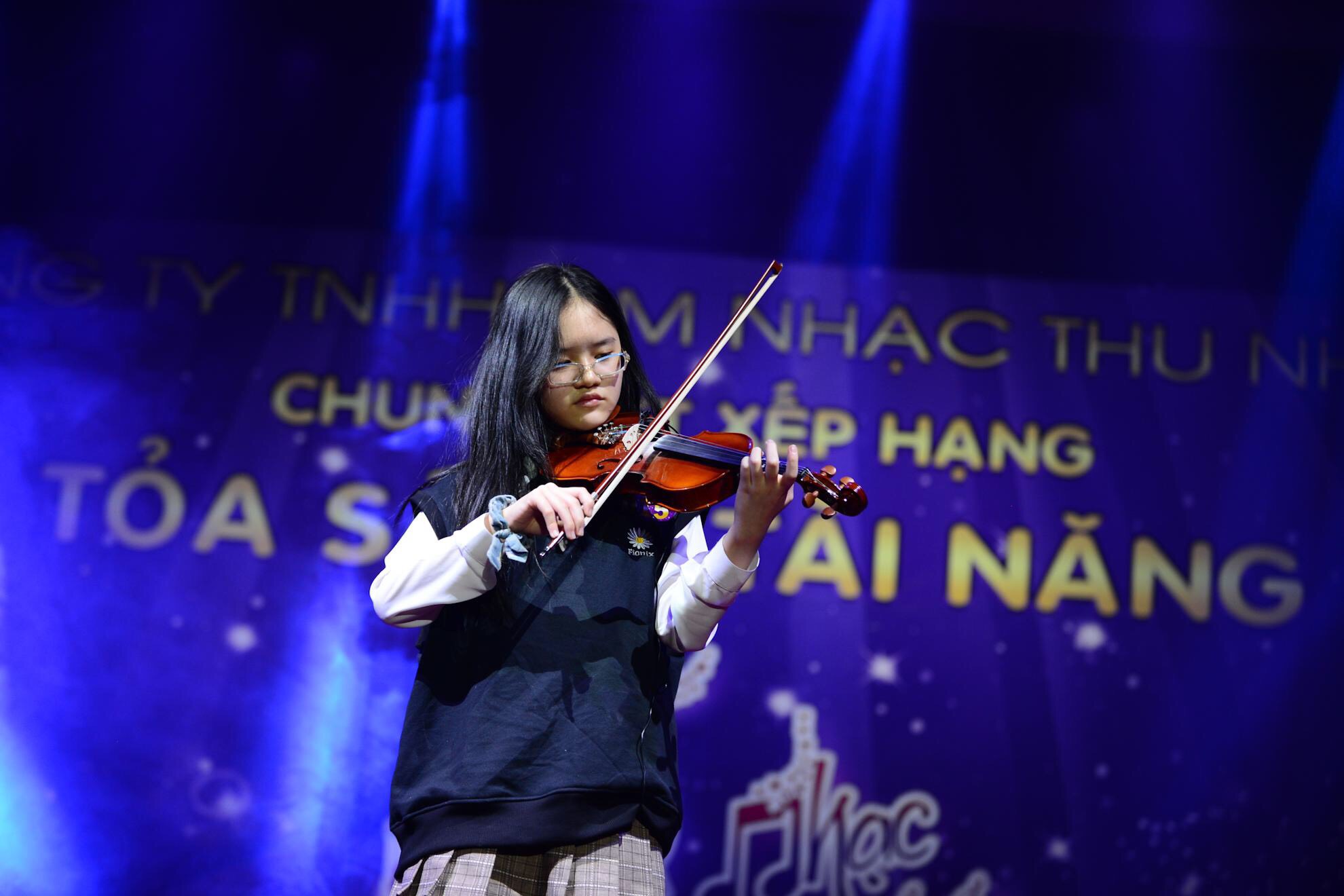 tư thế chơi đàn violin
