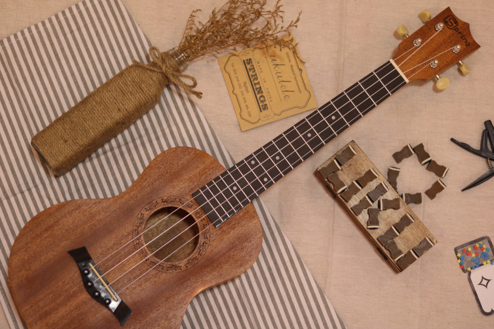 Đàn ukulele Baritone chính hãng, cao cấp tại Bình Chánh.