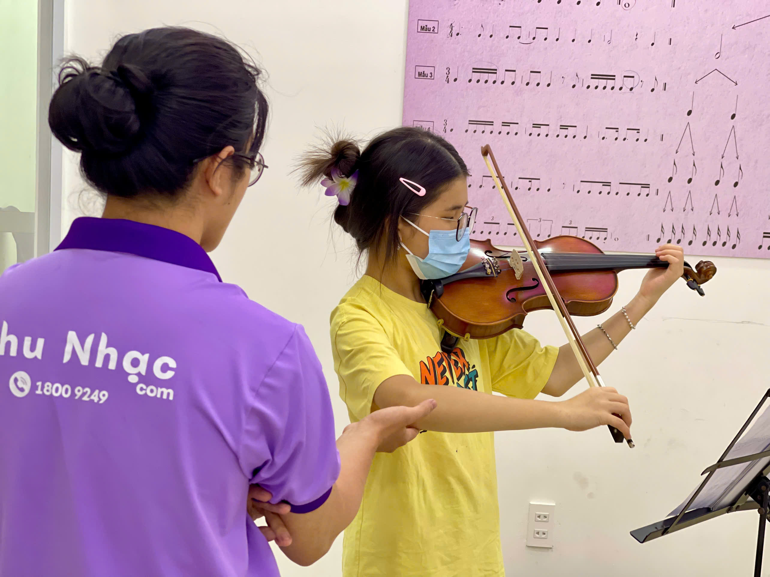 Học phí học đàn violin online bao tiền?