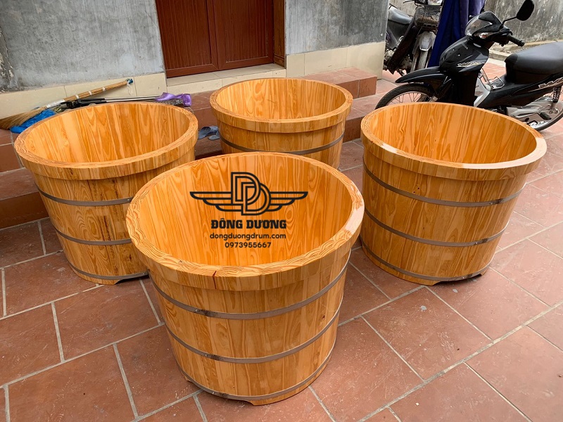 bồn tắm tròn bo viền 2 lớp gỗ thông