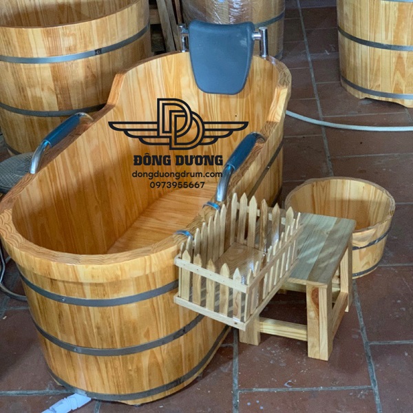 bồn tắm gỗ phong cách nhật