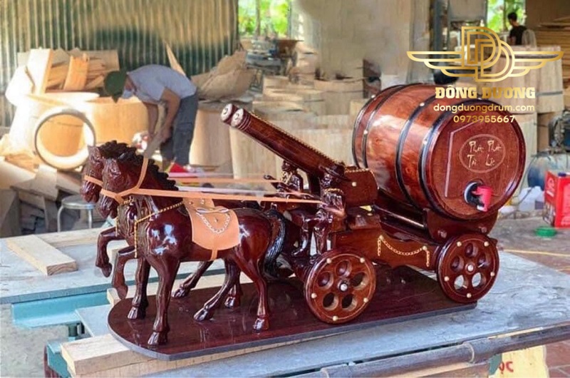 ngựa kéo thùng rượu