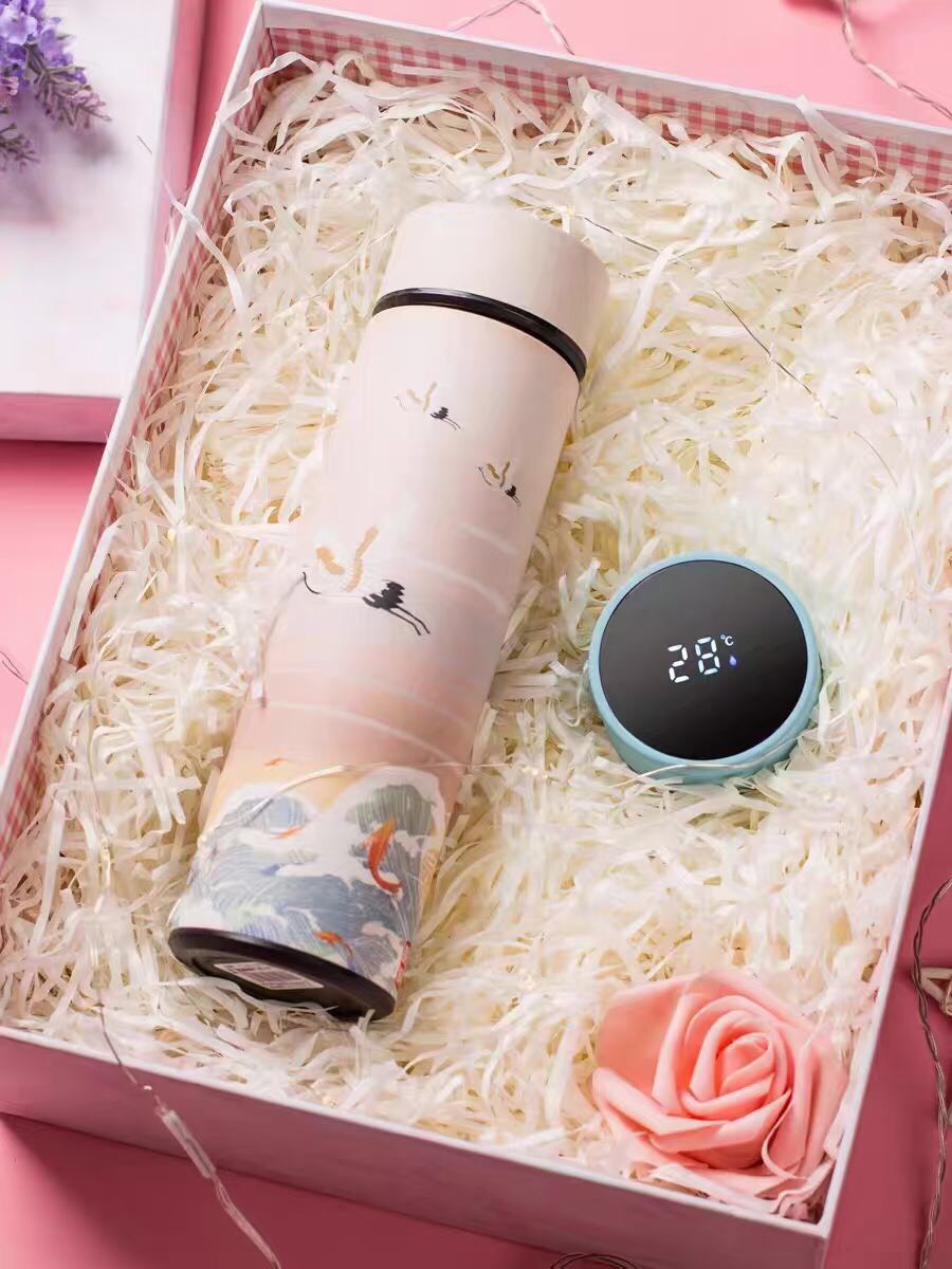 hình ảnh được in lên bình giữ nhiệt