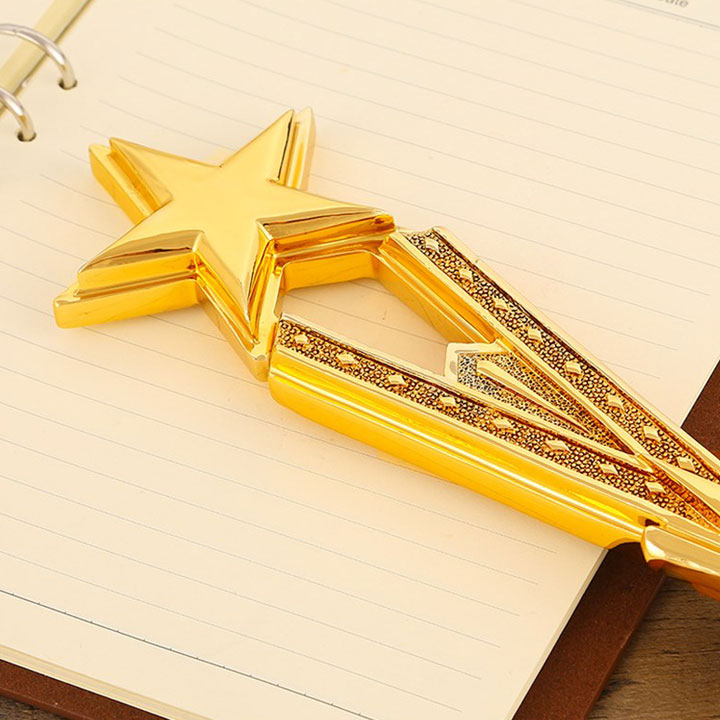 Cúp lưu niệm ngôi sao vàng