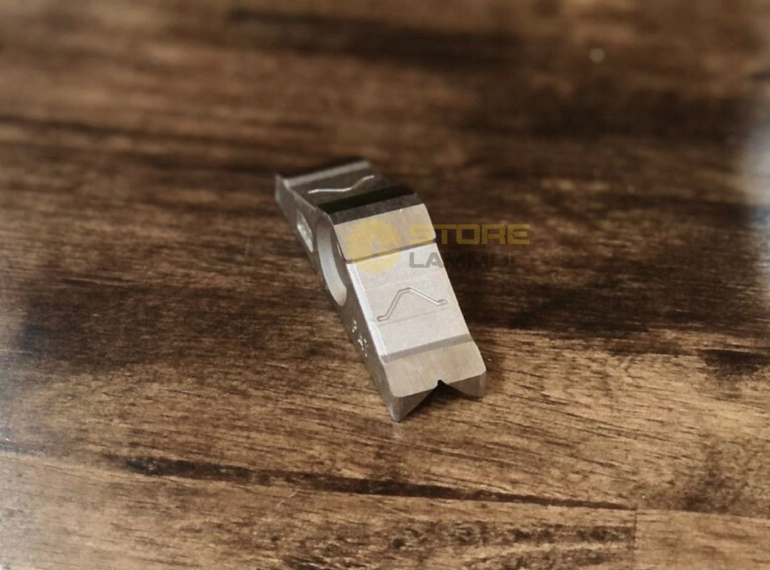 Dao gọt chỉ cạnh thừa thân thép, vát góc 0.6mm Star-M 4951-M06