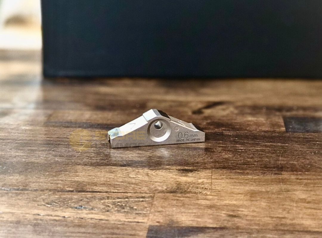 Dao gọt chỉ cạnh thừa thân thép, vát góc 0.6mm Star-M 4951-M06