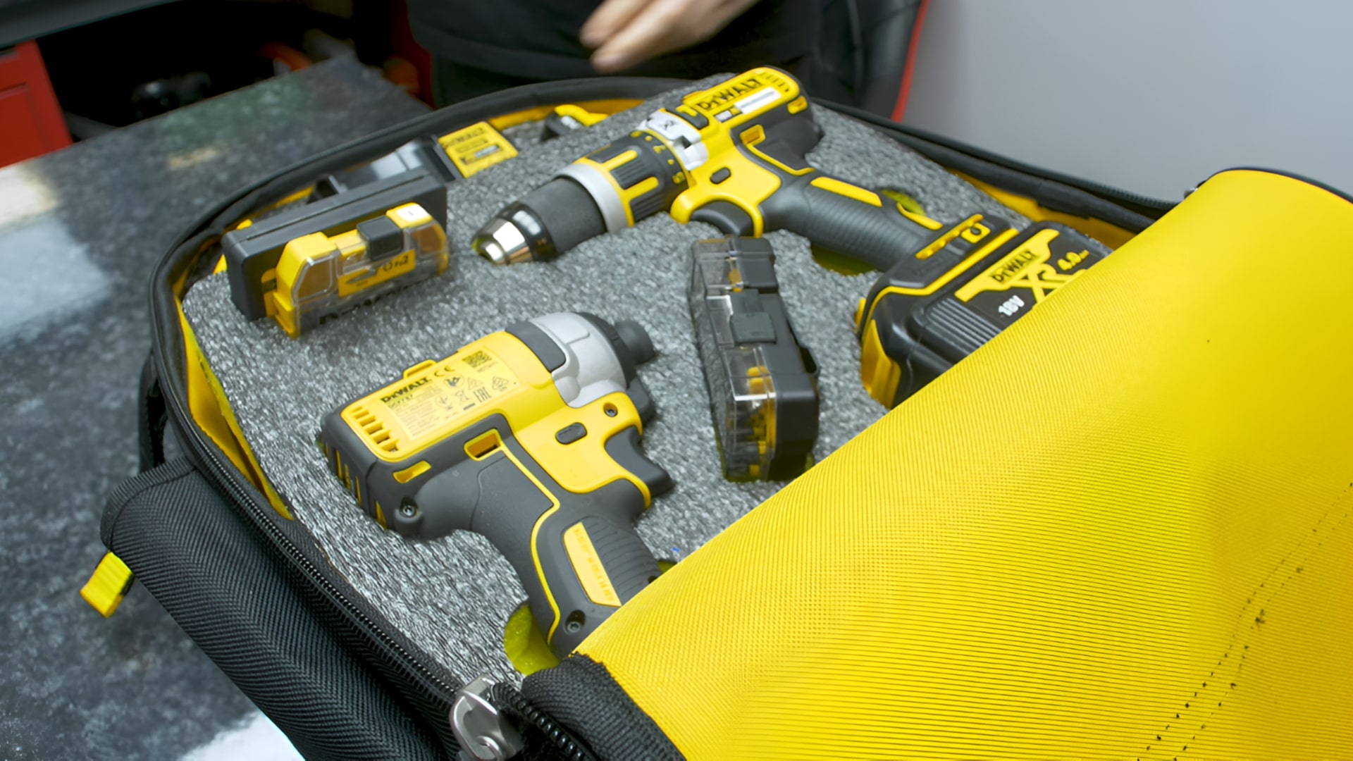 Ba lô đồ nghề Dewalt - Giải pháp tối ưu để tổ chức các dụng cụ điện