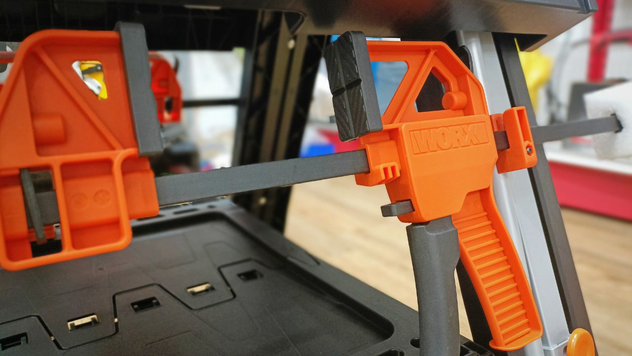 Bàn làm việc xếp gọn đa năng Worx WX051