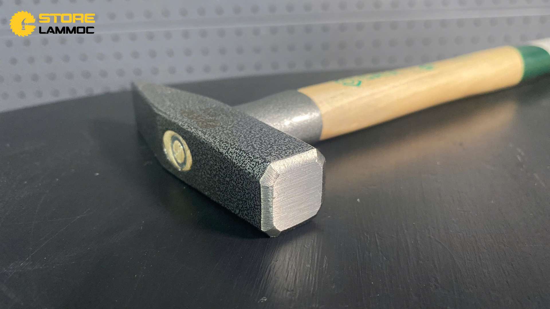 Búa cơ khí cán gỗ 200g Sata 92401