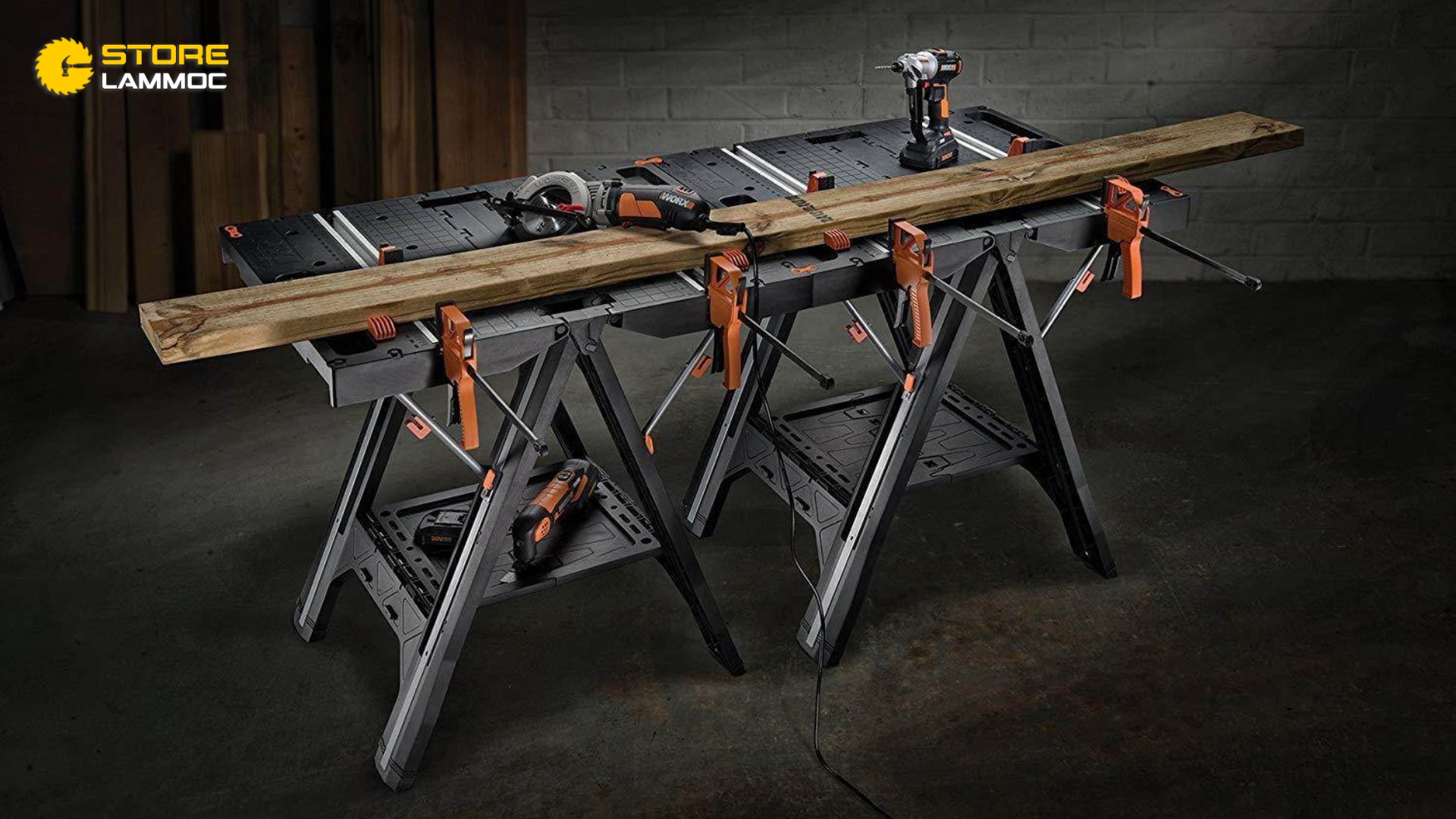 Cách Thiết Lập Bàn Làm Việc Hiệu Quả Trong Garage