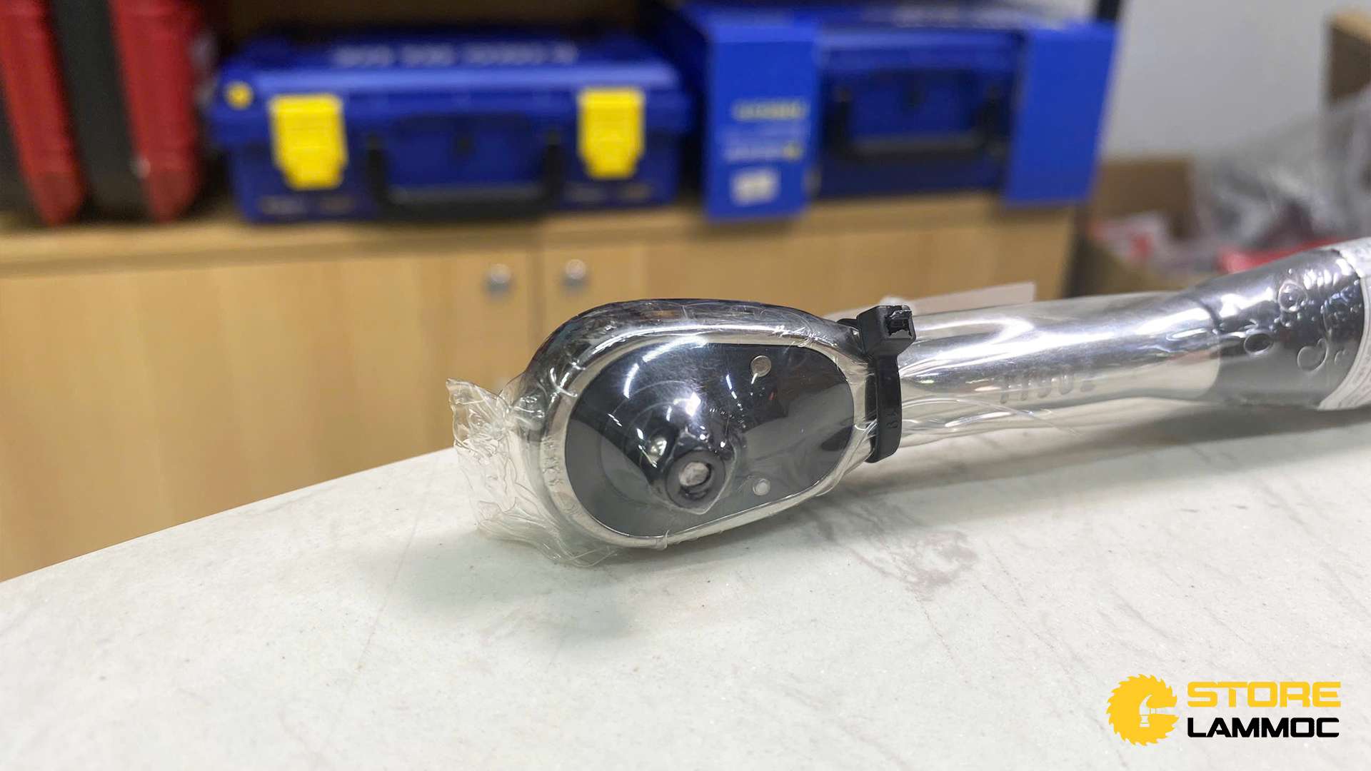 Cần vặn tự động có chốt khóa 5inch Sata 11902