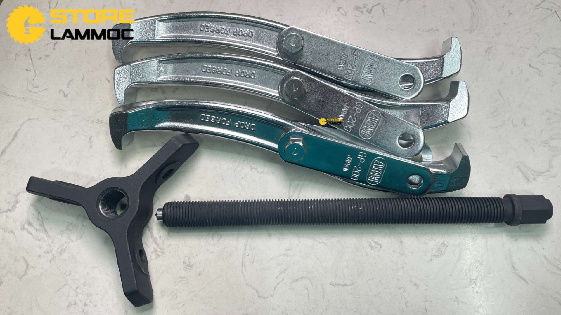 Cảo 3 chấu 8inch Arm GP3-200