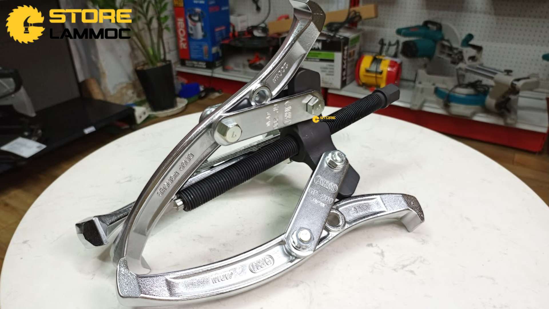 Cảo 3 chấu 8inch Arm GP3-200