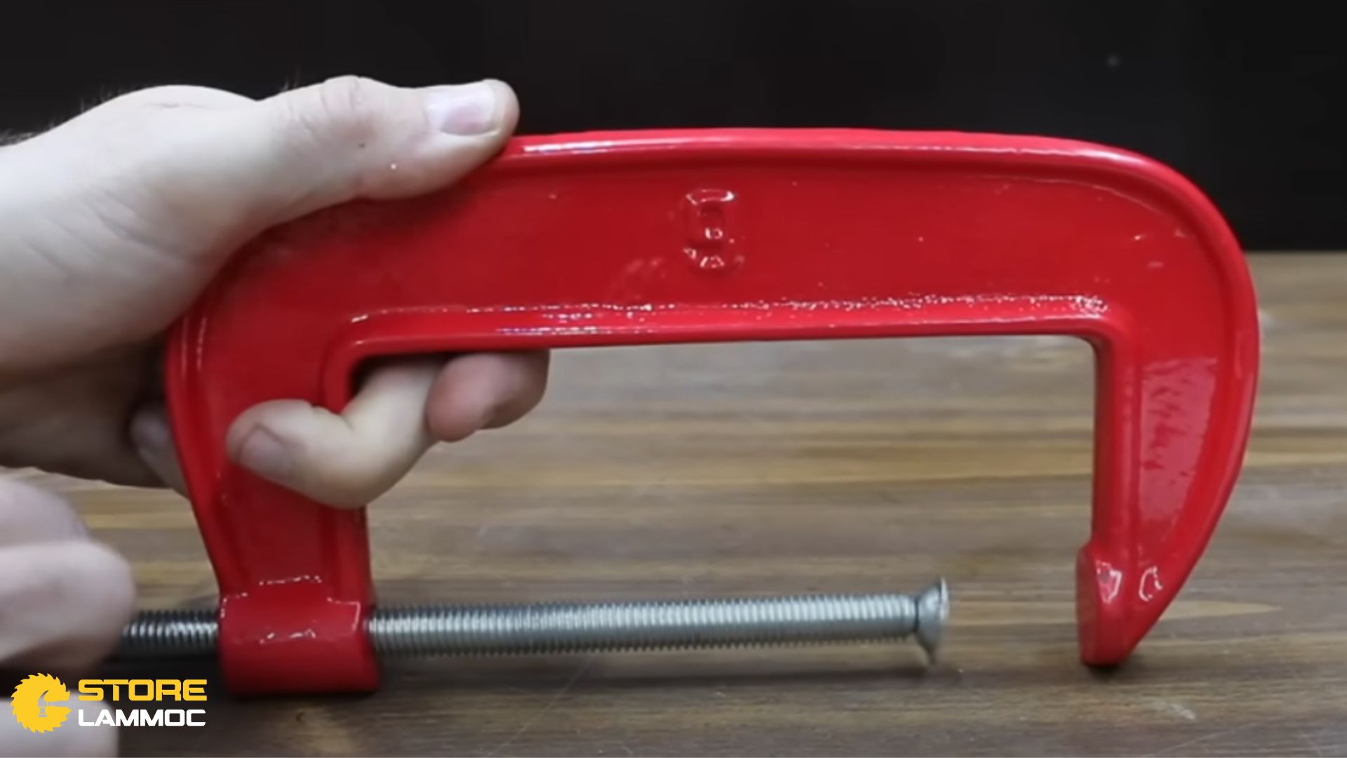 Cảo chữ C Shop Tech