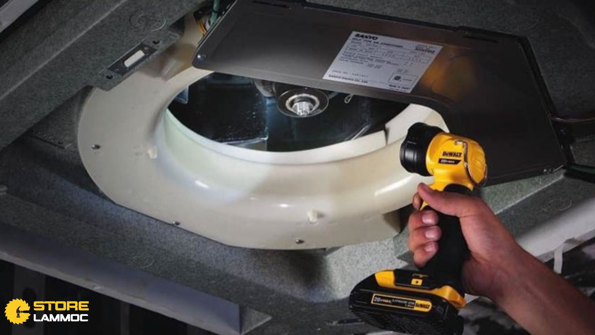 Chất Lượng Đèn Pin Dewalt