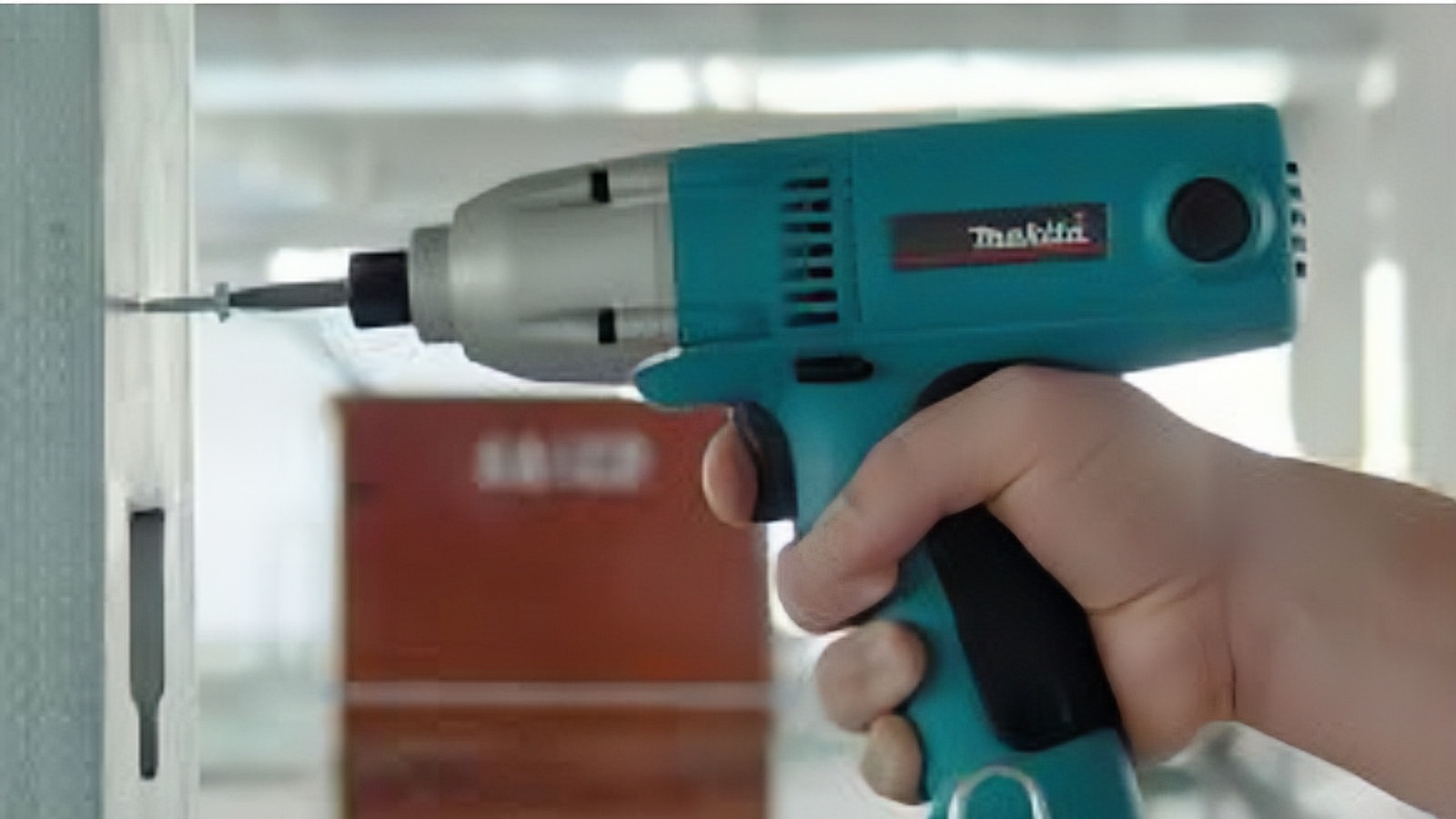 Chức năng bắt bu lông tự động (impact driver)