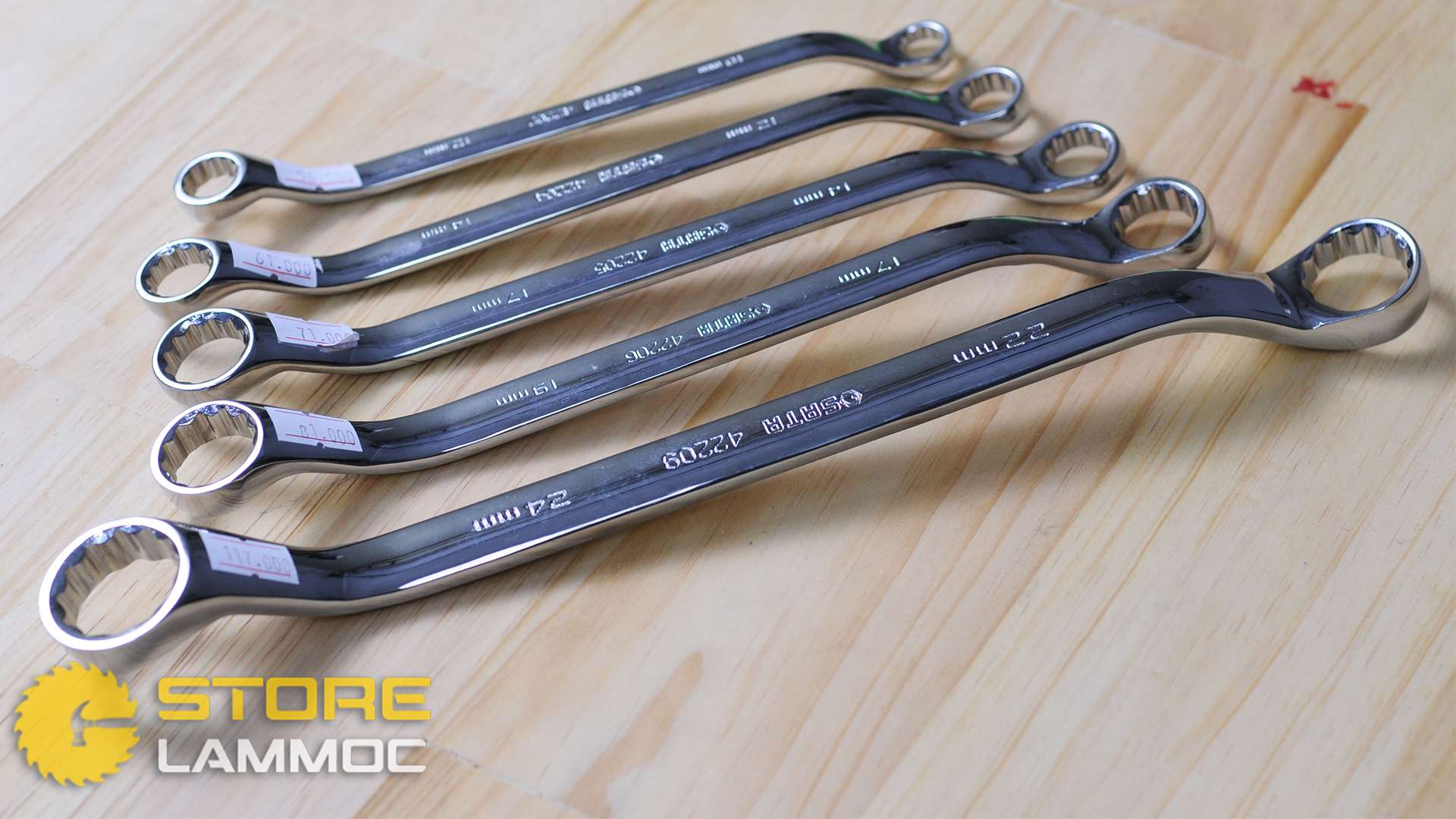 Cờ lê hai đầu Sata