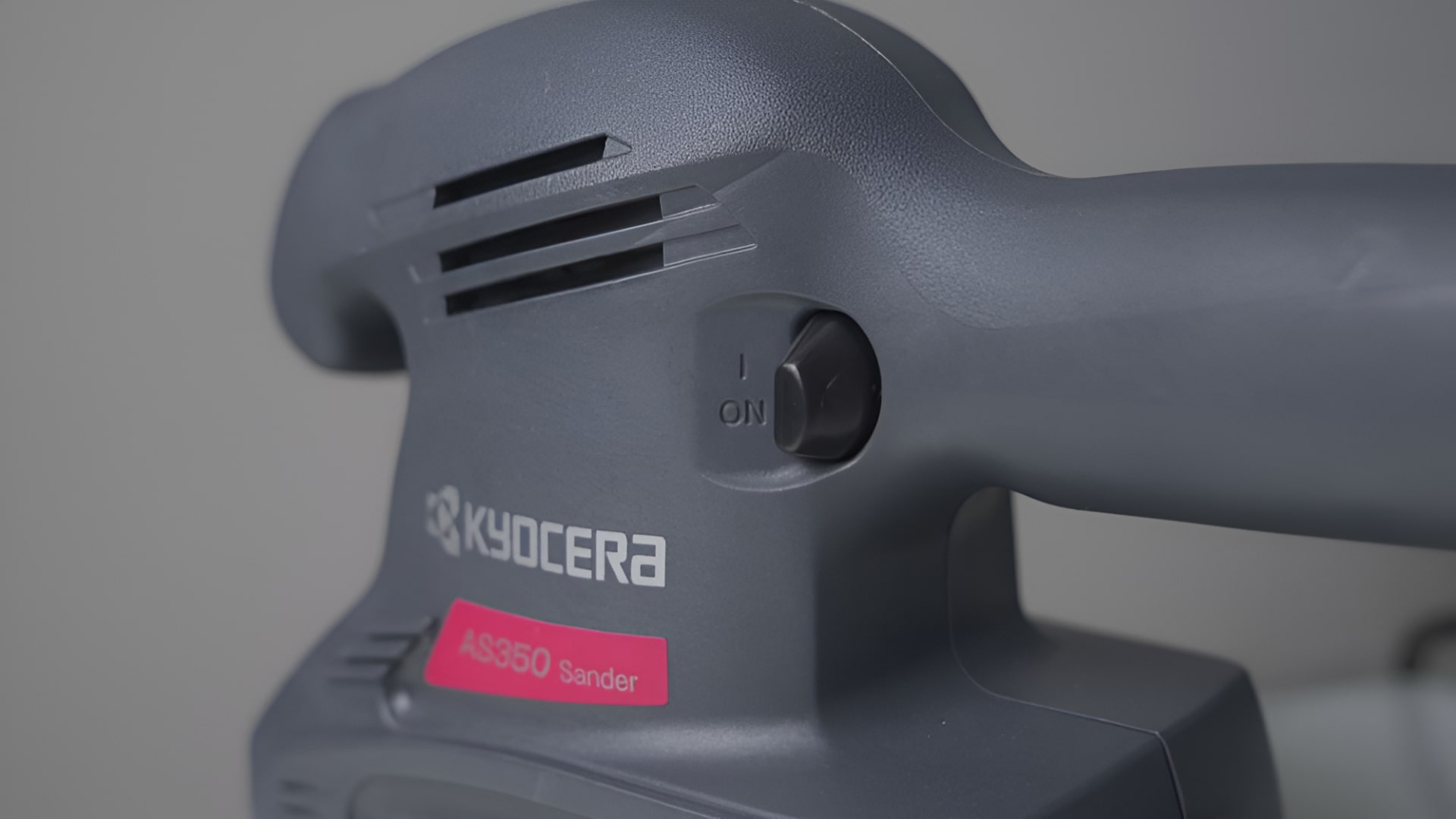 Đánh giá chi tiết máy chà nhám rung Kyocera AS350