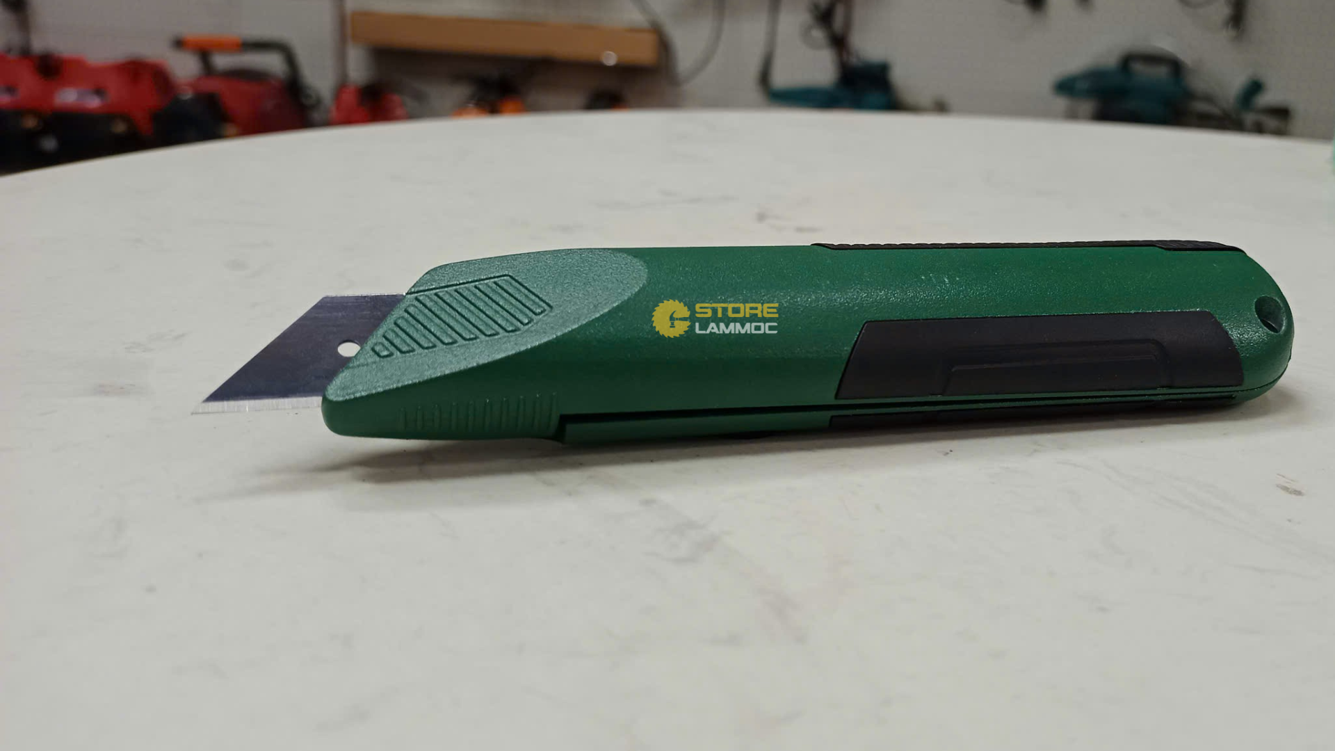 Dao rọc giấy có nút khóa (kèm 5 lưỡi) Sata 93646 (3)