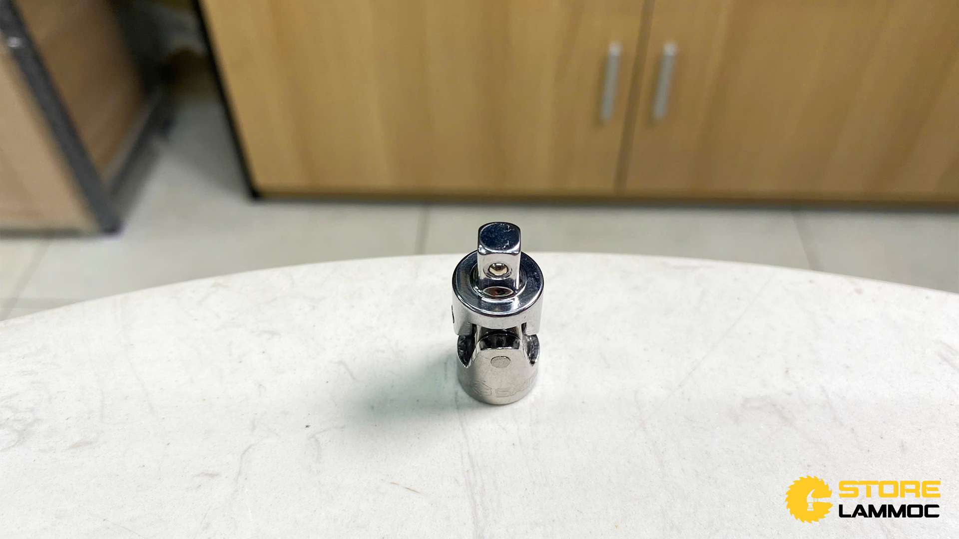 Đầu chuyển tuýp khớp cầu Sata 11912