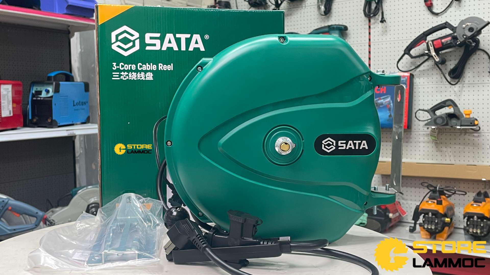 Dây dẫn điện tự rút 10m Sata 98025