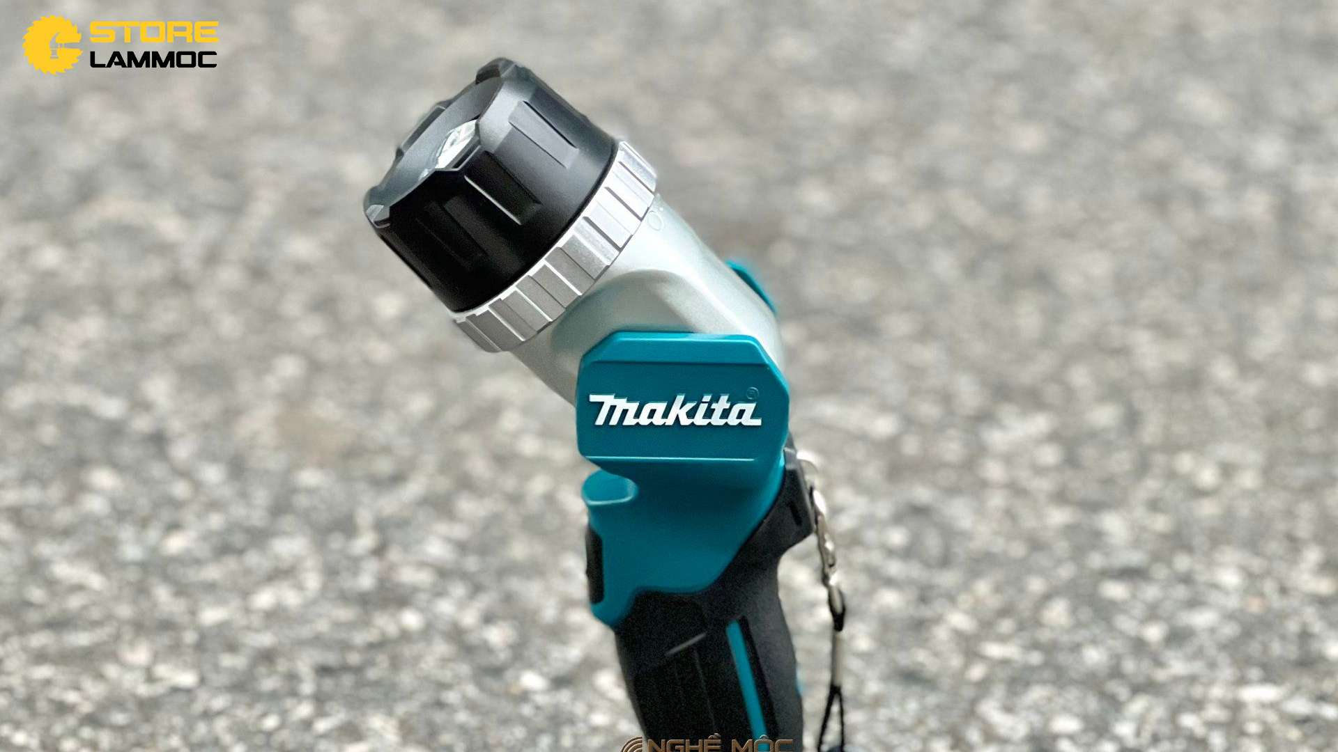Đèn pin Makita