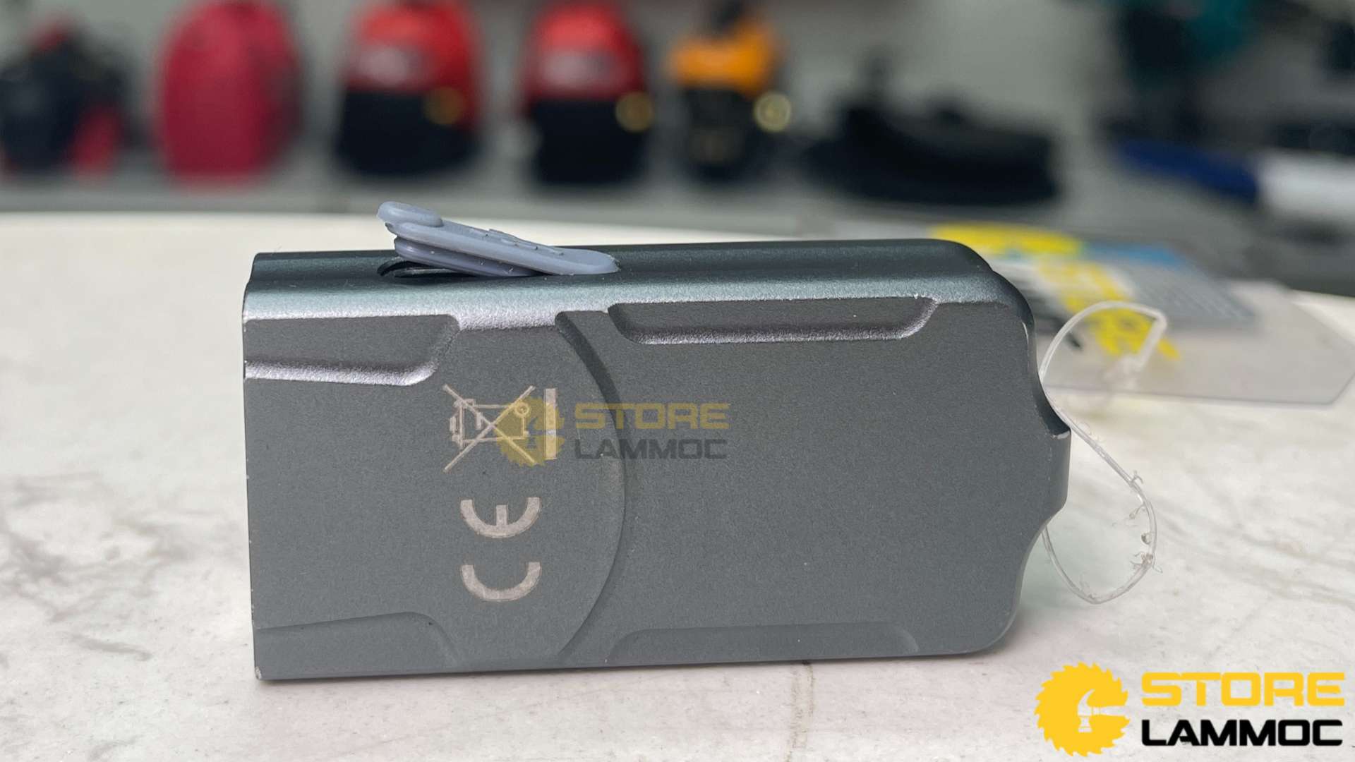 Đèn pin móc khóa 500Lm USB-C màu xám Fenix FN-E03RV2-GR