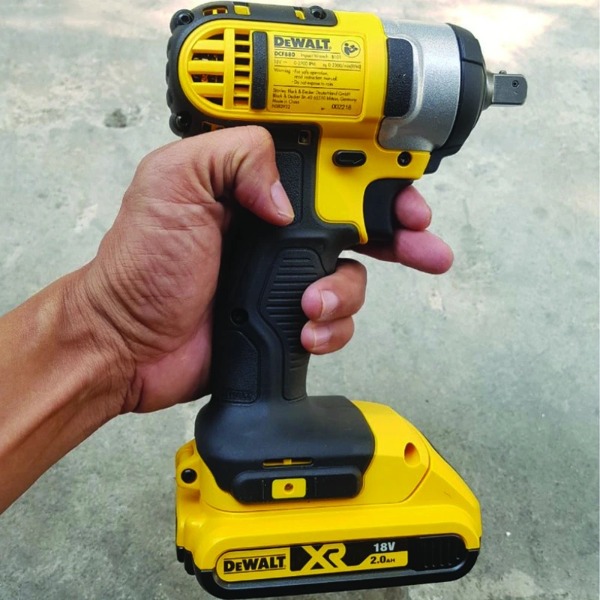 may mo bu long Dewalt DCF880