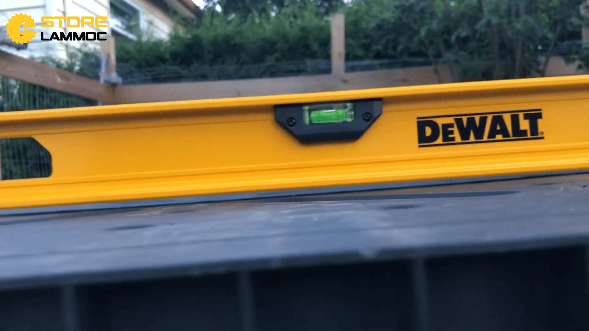 Độ cân bằng của hai bàn thao tác