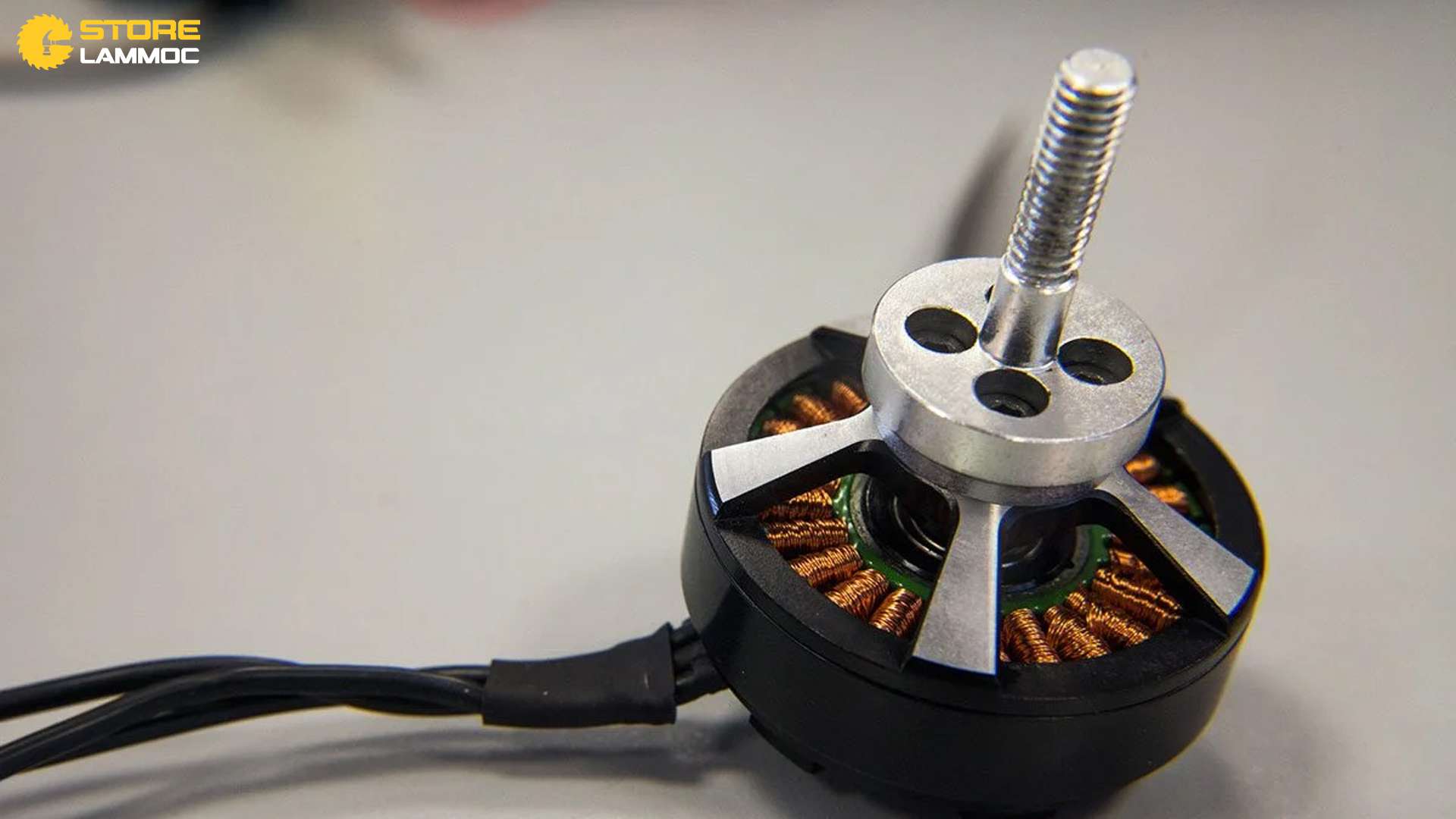 Động cơ không chổi than