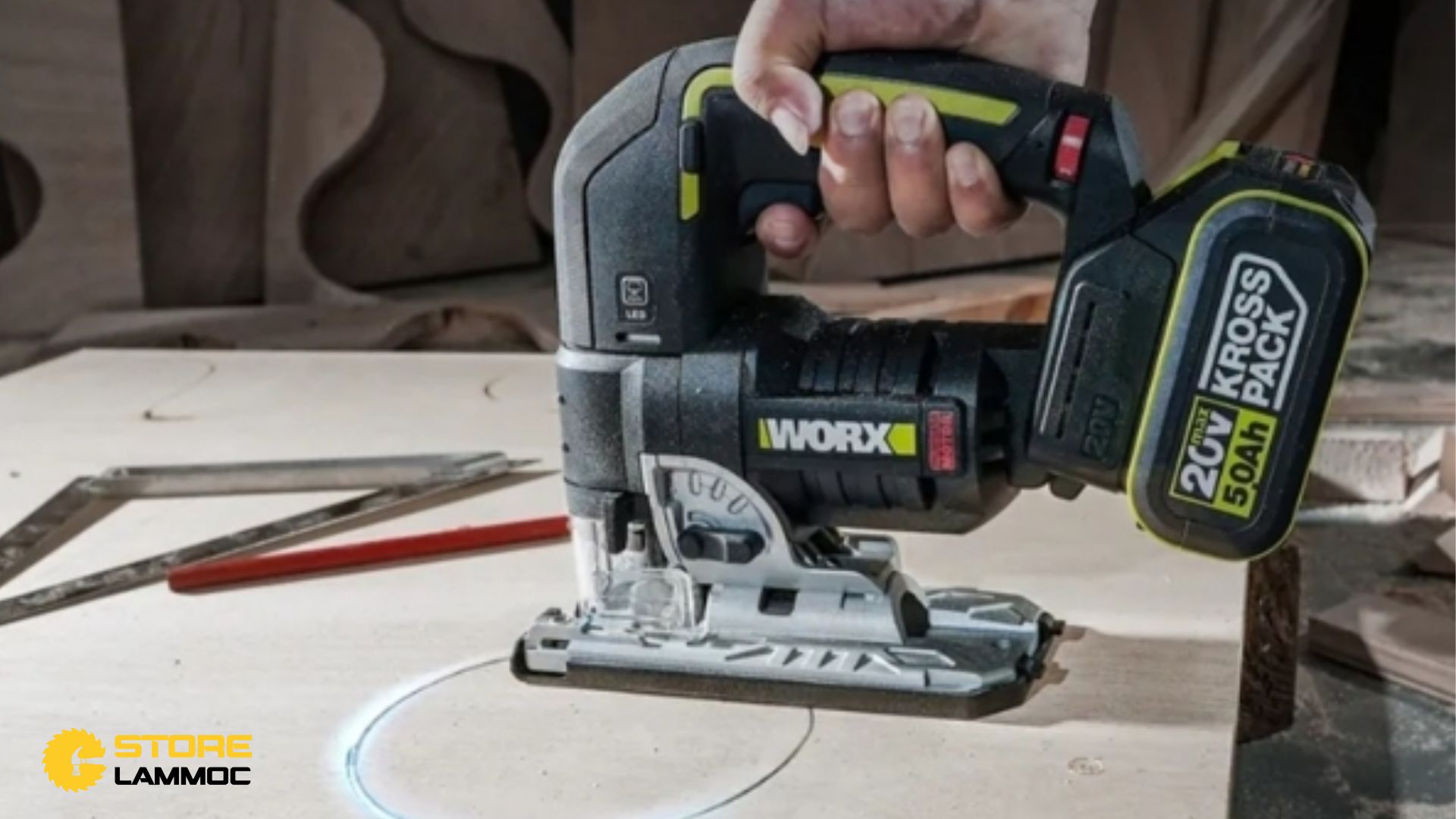 Giới Thiệu Về Máy Cưa Lọng Worx