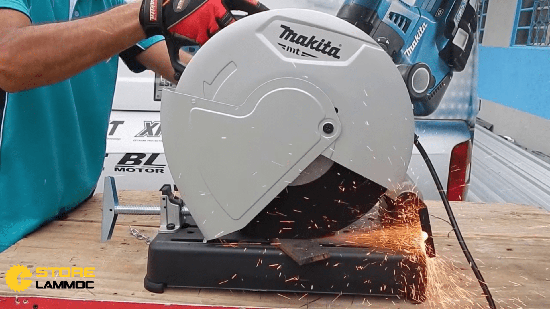 Hiệu suất cắt của máy cắt sắt MAKITA M2401B