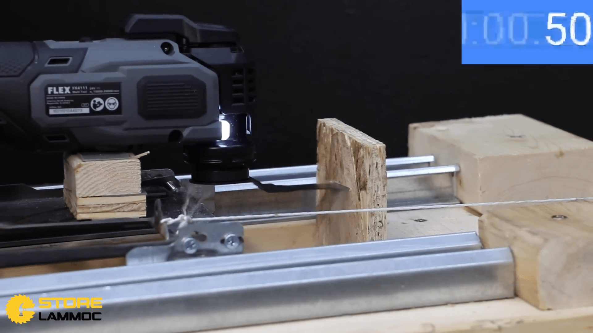 Hiệu suất và độ ồn của máy cắt rung pin Flex