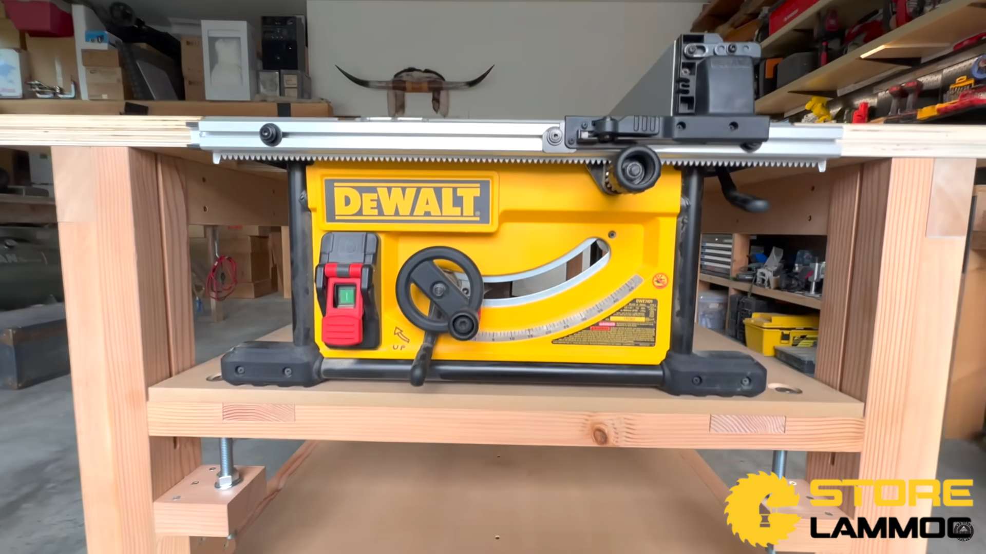 Hoàn chỉnh bàn cưa