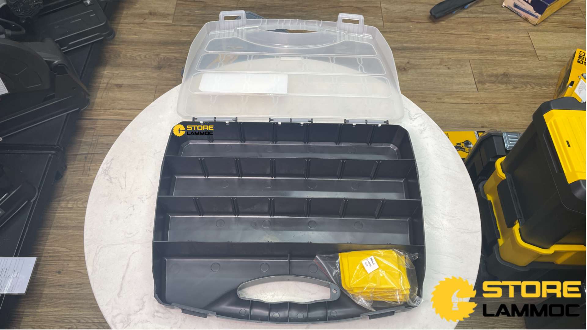 Hộp nhựa 21 ngăn đựng linh kiện 380x300x60mm Stanley STST73823-8