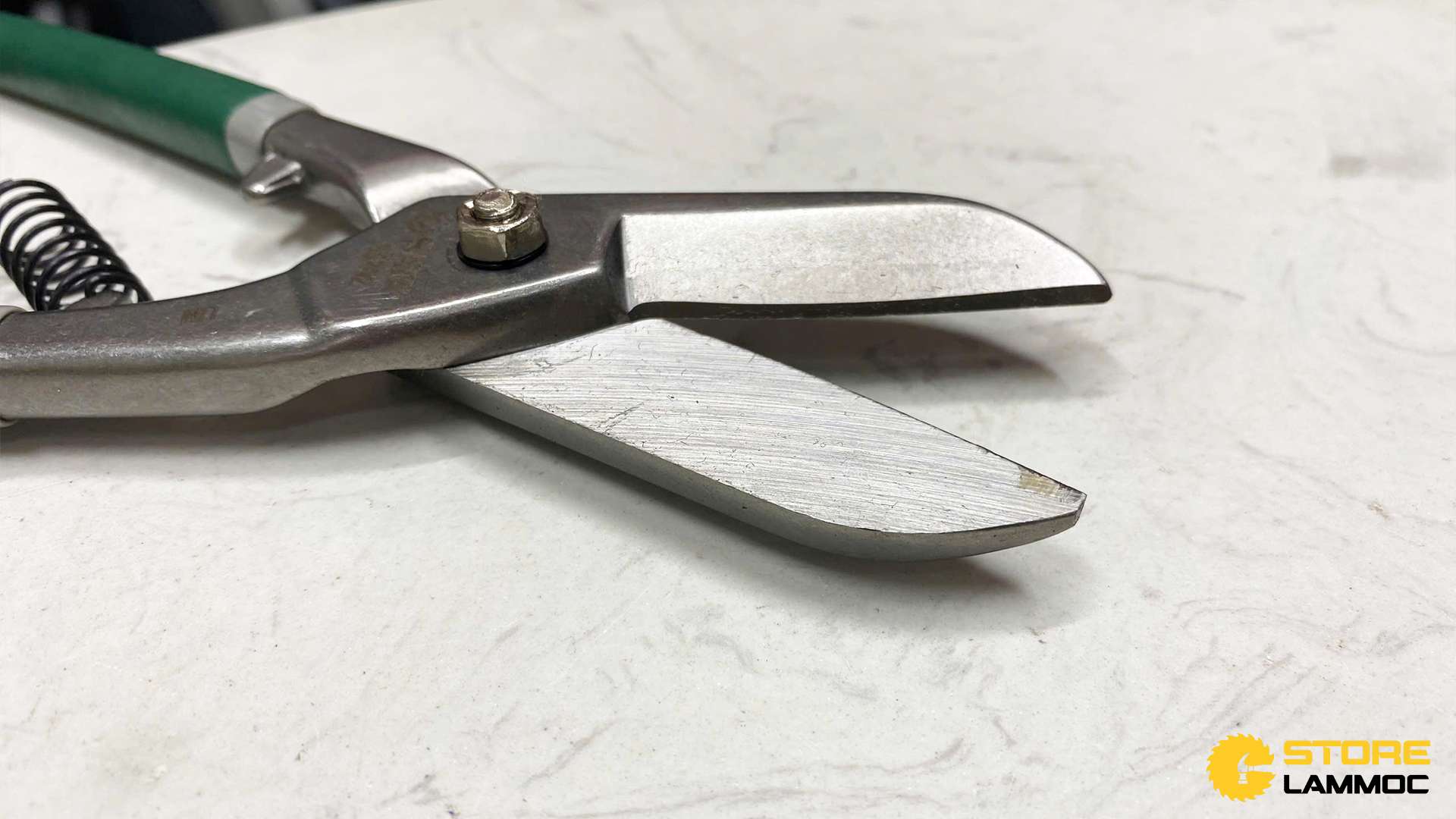 Kéo cắt tôn loại mũi thẳng 225mm Sata 93202